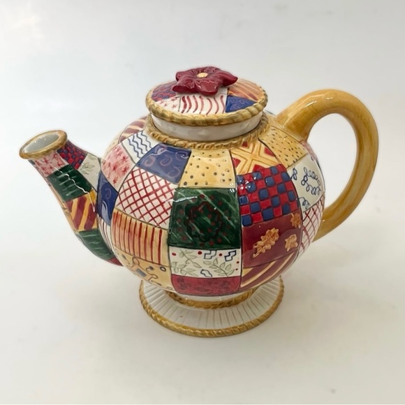 Studio Nova Old World Santa Christmas Patchwork Porcelain Teapot Kettle - Picture 2 of 10